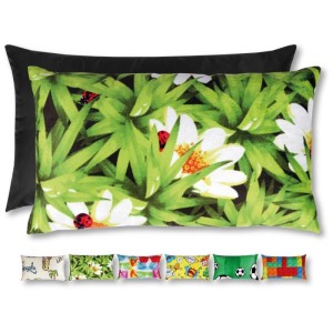 Bestlivings Kissenhülle Picknick 'Daisy' 30x50 cm mit Füllung, Blumenmuster und Marienkäfer.