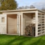 OBI Holz-Gartenhaus Cortina mit Anbau und geöffneten Türen, Holzstapel im Anbau.