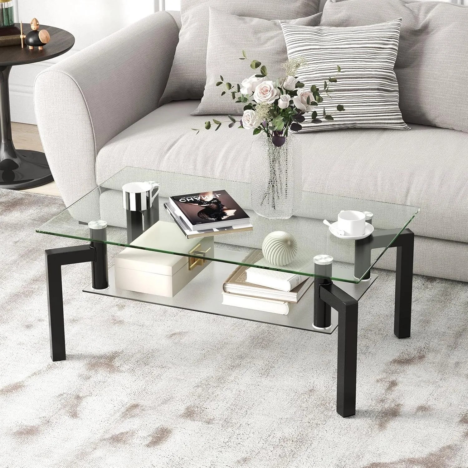 Moderner Costway Couchtisch mit Glasplatte und Ablage, schwarze Metallbeine.