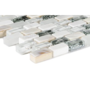 Mosaikfliese Glas & Stein „5th Avenue White Mix Seashell“, 28,5x28,5 cm, mit Glas-, Stein- und Muschelelementen.