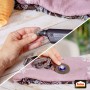 Pattex Heißklebepistole beim Basteln mit transparenten Hotmelt Klebesticks, 25 Stück.