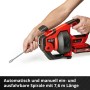 Einhell Akku-Rohrreiniger TE-DA 18/760 Li Solo mit Spirale in Anwendung.