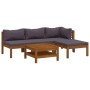 5-teiliges Garten Lounge Set aus Akazienholz mit dunkelgrauen Auflagen und Tisch.