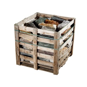 Scherf Mini-Monolithen Mix im Holzrahmen, Zierkies und Ziersplitt in verschiedenen Farben und Größen.