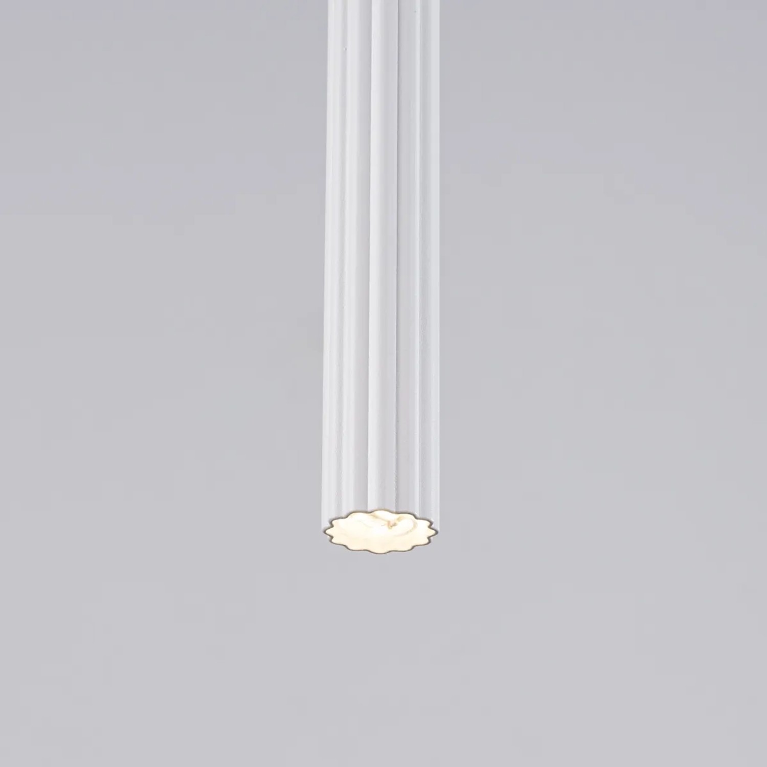 Weiße Sollux Lighting Pendelleuchte Arche 1 aus Stahl, modernes Design für Lampen & Leuchten.