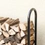 Schwarzes ShelterLogic Kaminholzregal (126x118cm) mit Holz gefüllt.
