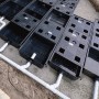 WaterUps Starterset Bewässerungsbox, unterirdisch, 134x47cm, schwarz, mit Zulaufrohr und Überlaufventil.