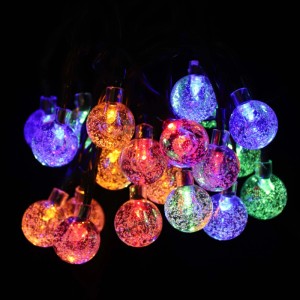 Bunte Salcar Solar LED Lichterkette mit 40 leuchtenden Kristallkugeln, ideal für Außen- und Weihnachtsdekoration.