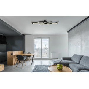 Moderne, schwarze LED-Deckenleuchte Geronimo von Globo im Wohnraum.