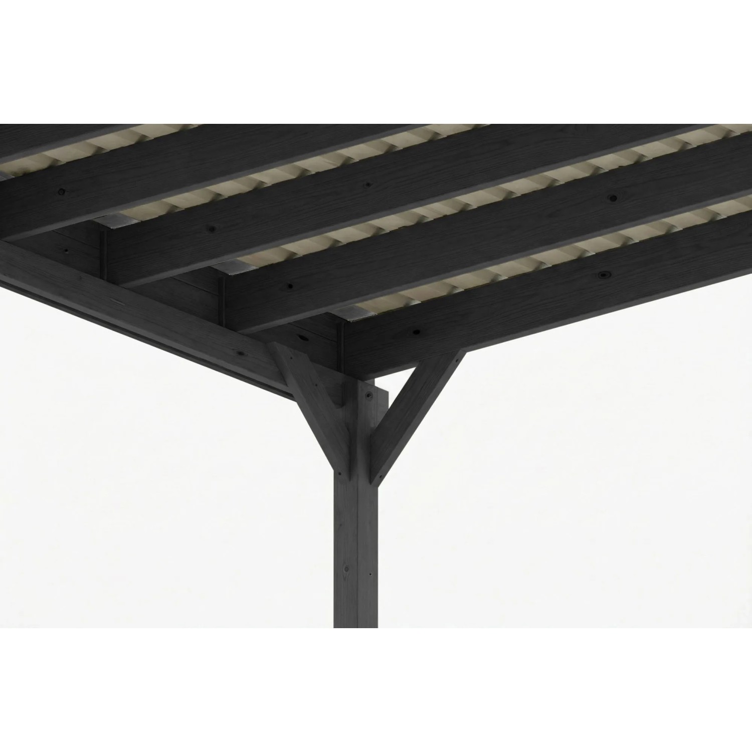 Detail des schiefergrauen Carport-Dachs: Holzkonstruktion mit Pfosten und hellen Stahl-Dachplatten von unten.