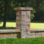 Kann Bruchsteinmauer Pfeiler mit Abdeckplatte Jura-Nuanciert, 47,2x47,2x8 cm.