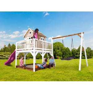 Axi Liam Spielhaus mit Roxy Nestschaukel, braun-weiß mit lila Rutsche, Kinder spielen im Sandkasten.