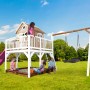 Axi Liam Spielhaus mit Roxy Nestschaukel, braun-weiß mit lila Rutsche, Kinder spielen im Sandkasten.