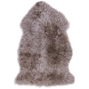 Kuscheliges Schaffell in Taupe, 60x85 cm, aus Echtfell für ein gemütliches Ambiente.