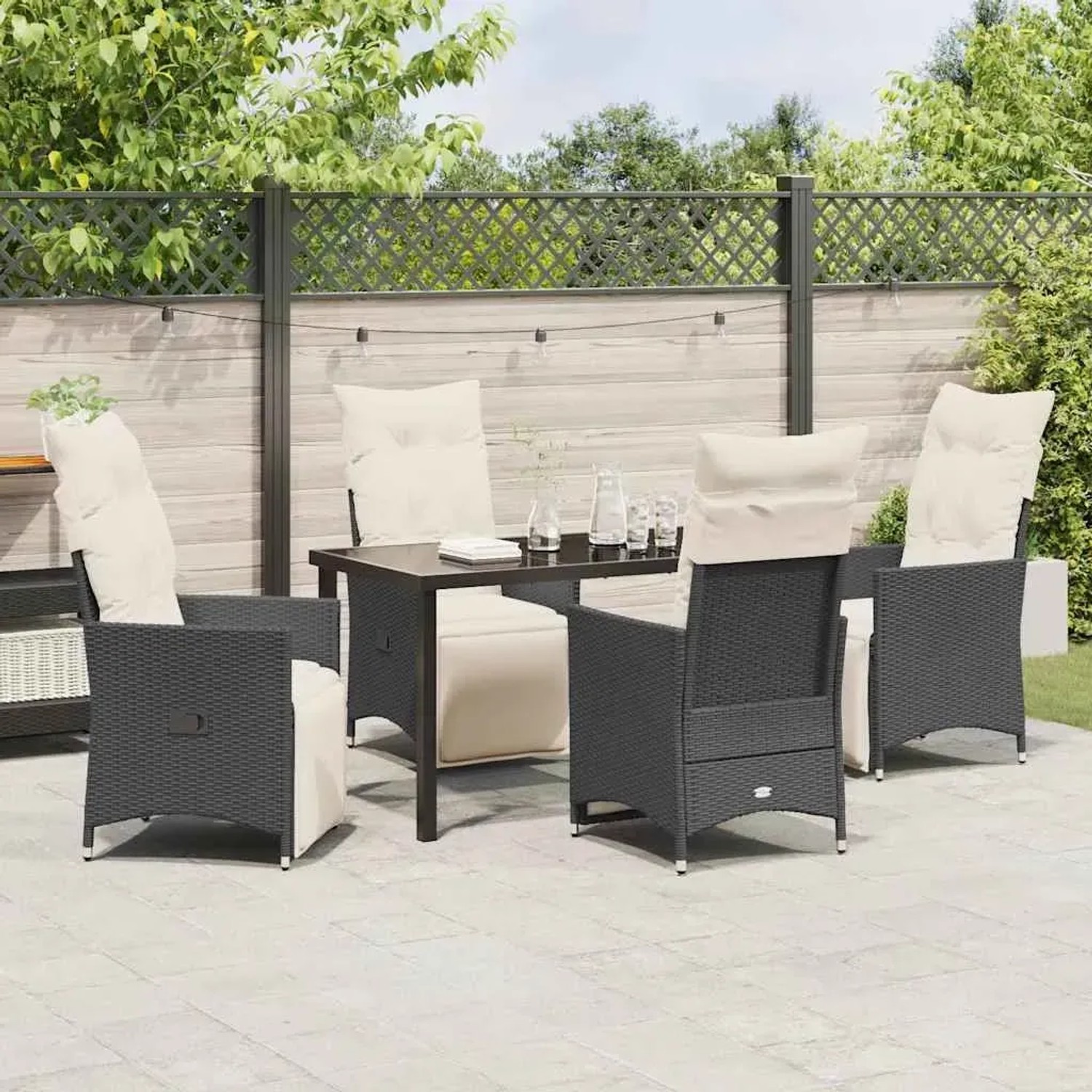 Schwarze 5-tlg. vidaXL Garten Essgruppe aus Polyrattan mit Kissen.