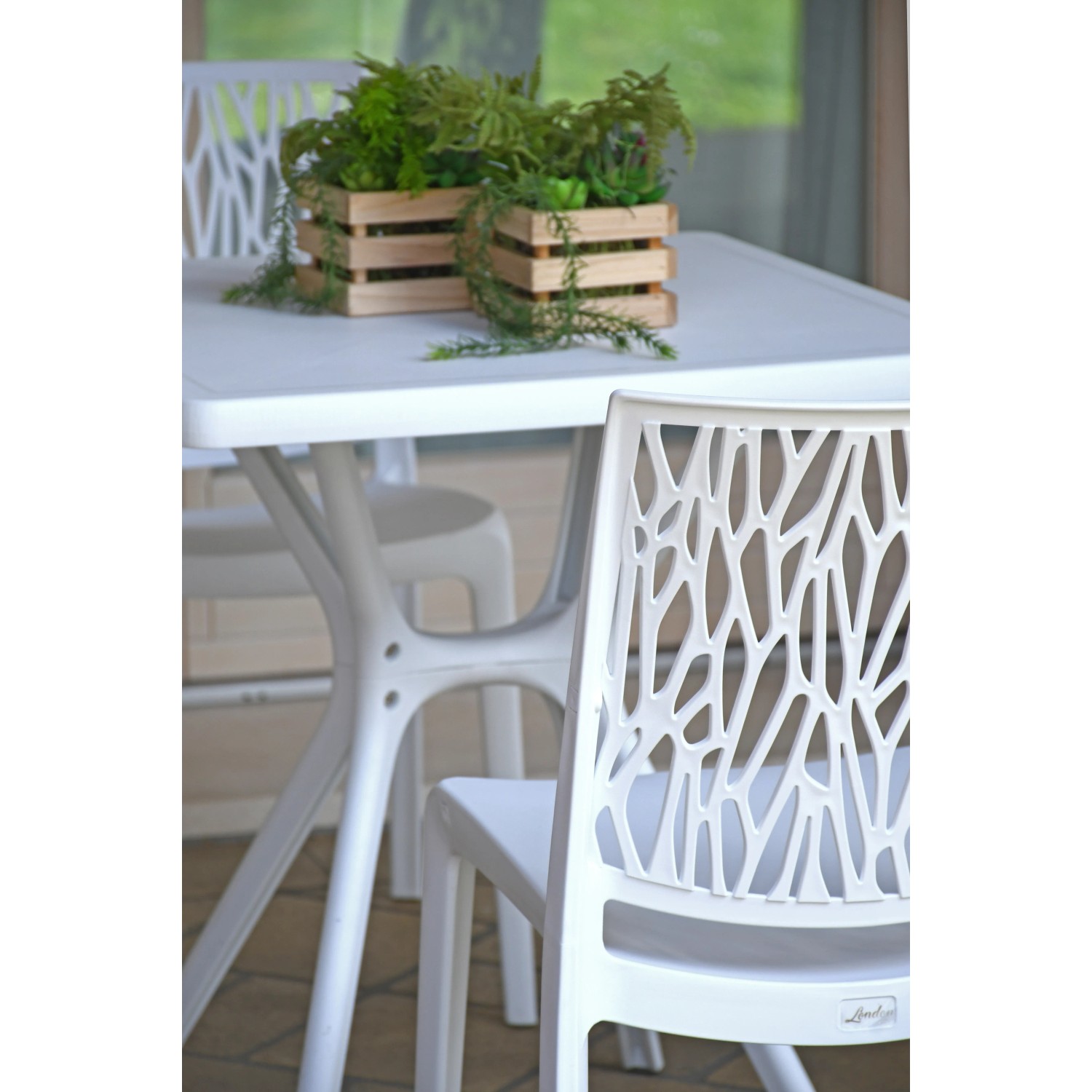 Balkonstuhl London stapelbar Kunststoff weiß 83 x 43 x 55 cm kaufen bei OBI