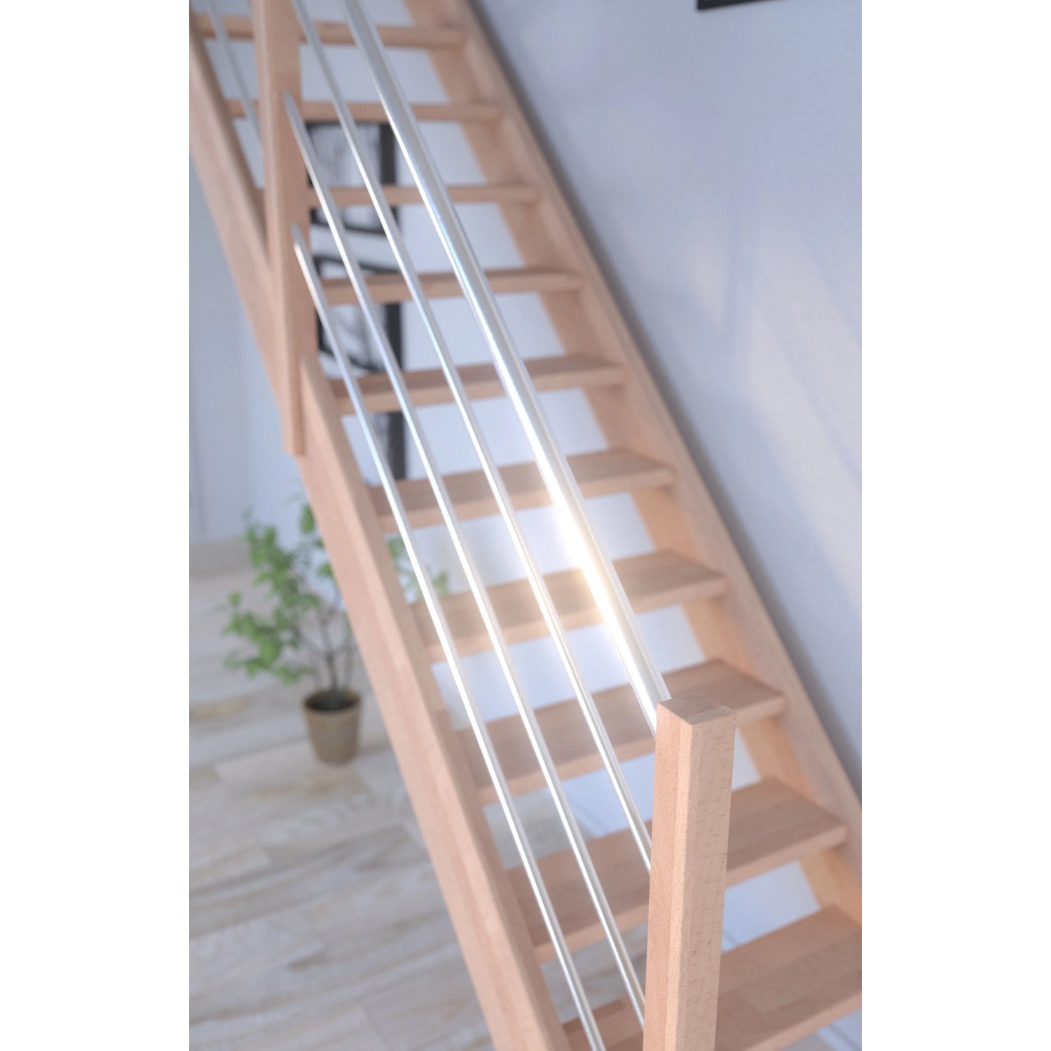 Gerade Buchenholztreppe Mykonos Pro mit Edelstahlgeländer (rechts).
