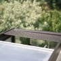 Biohort Belüftung für Florentina Gewächshaus, silber-schwarz, Detailaufnahme des geöffneten Dachfensters.