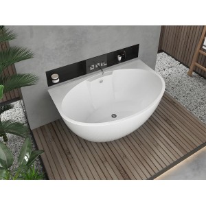 Weiße, ovale Vente-unique Pagrus freistehende Badewanne aus Acryl, 151 cm, in modernem Bad.