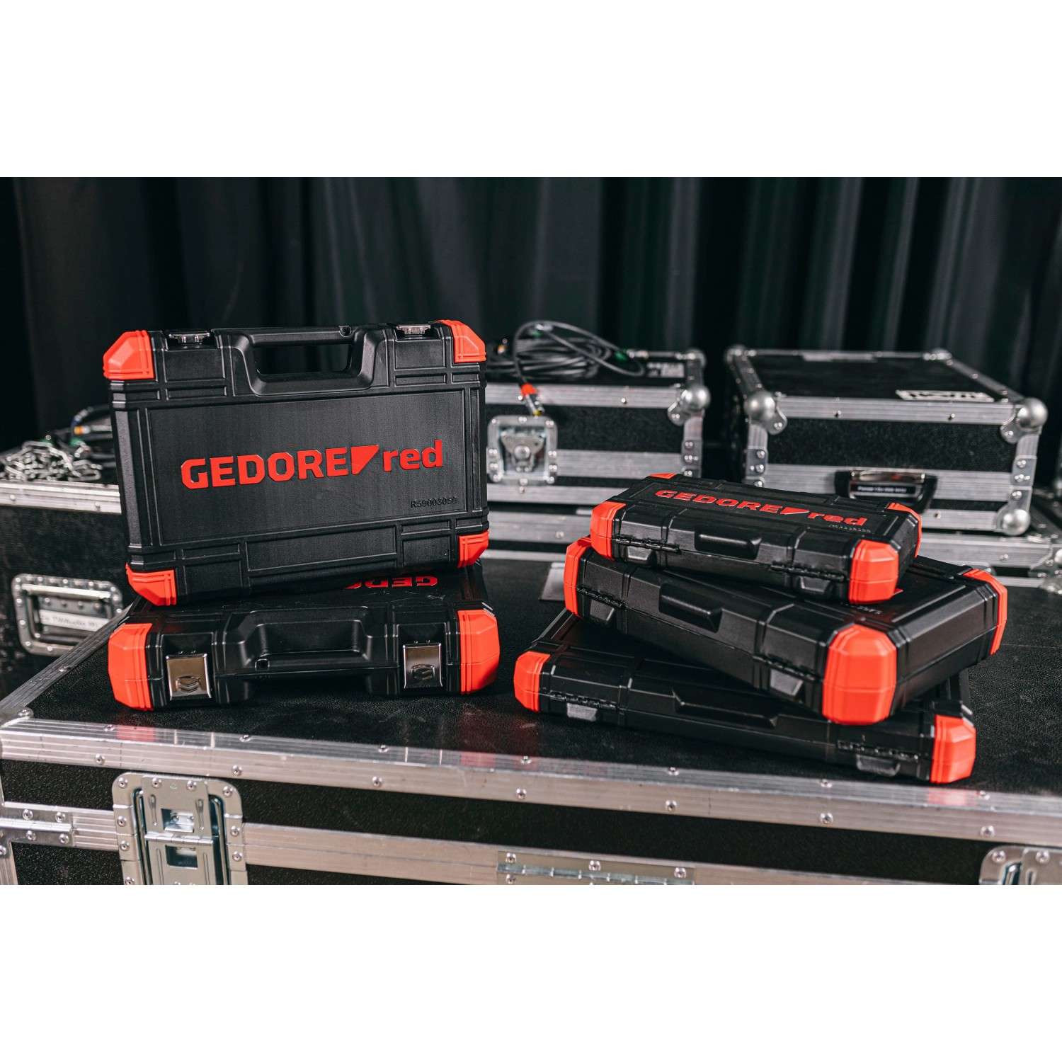 Gedore Steckschlüssel-Satz R59003026, 26-teilig im schwarzen Koffer mit roten Akzenten.