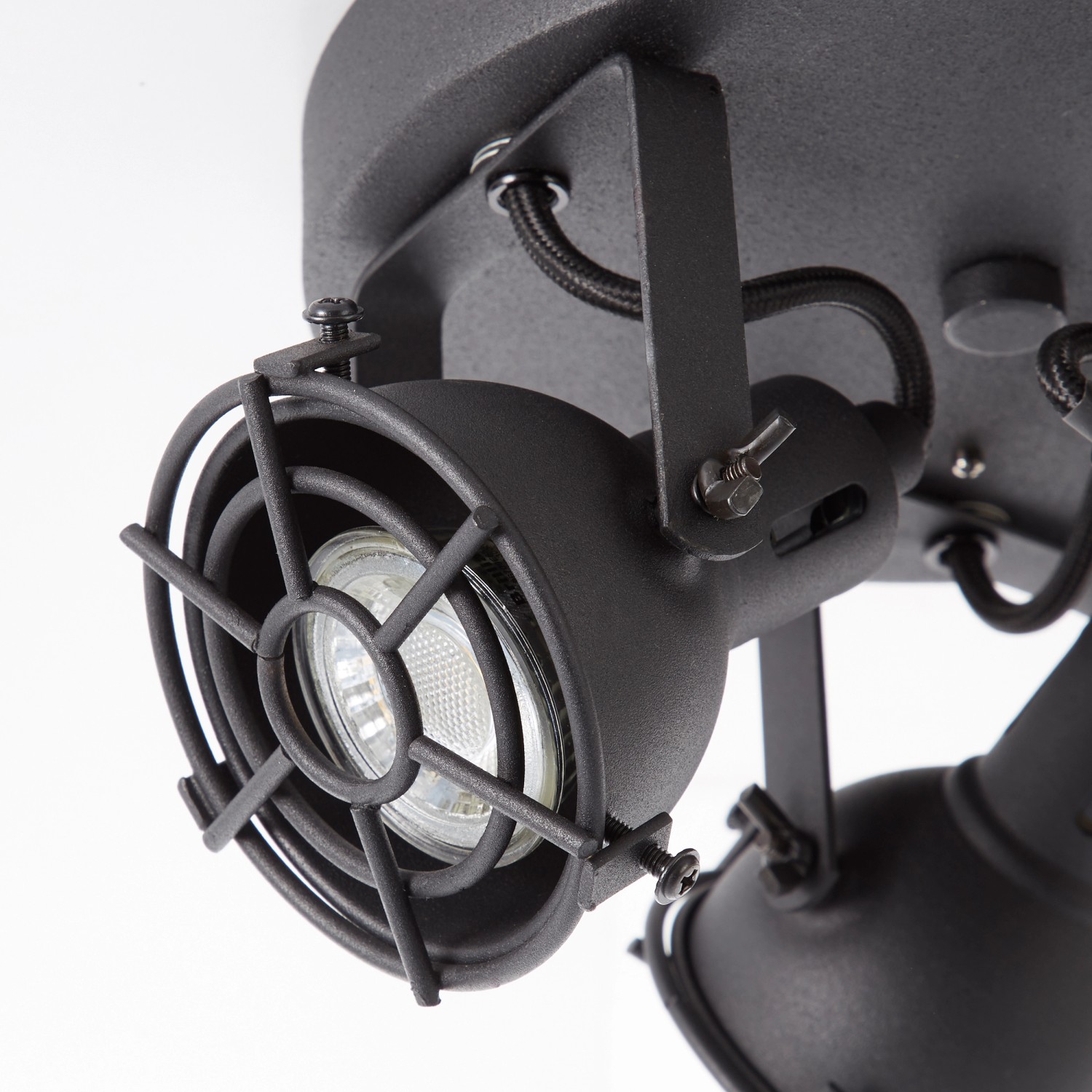 Schwarzer 3er LED-Spot Jesper von Brilliant, Deckenspot aus Metall mit drei Leuchten.