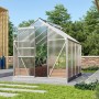 Vitavia Gewächshaus Venus 5000 mit Alu-Rahmen und Zubehör-Set im Garten.