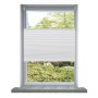 Weißes Plissee-Faltrollo 110x200cm am Fenster für Sonnen- und Sichtschutz.