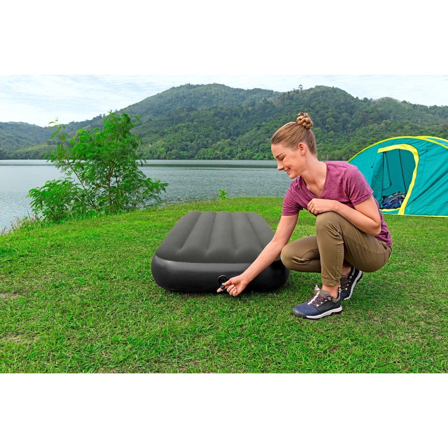 Bestway TriTech Luftbett für 1 Person, 185x76x25cm, im Einsatz am See.