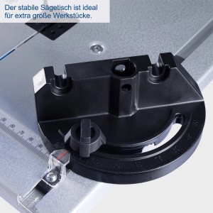 Detailaufnahme: Neigbarer Arbeitstisch der Scheppach HBS25 Bandsäge für Gehrungsschnitte.