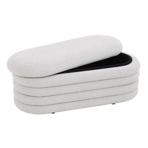 Weißer Svita Blossom XL Hocker mit Stauraum, Teddybouclé-Sitzhocker, Deckel geöffnet.