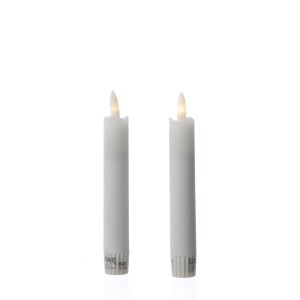 2 weiße LED Stabkerzen mit Echtwachs und Timer, rustikale Optik, 15cm hoch.