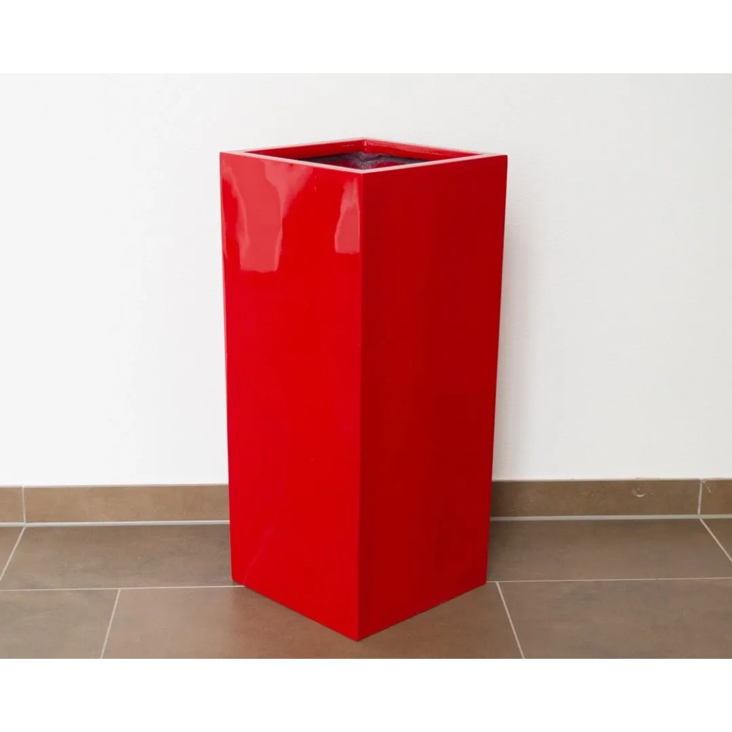 Hochglanz-roter Fiberglas Pflanzkübel Säule, 30x30x68cm, für Innen- und Außenbereich.