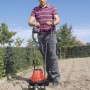 Einhell Elektro-Grubber GC-RT 7530 im Einsatz zur Bodenauflockerung.