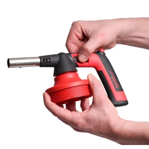 Rothenberger Industrial Lötlampe RS 200 mit Piezo-Zündung in Aktion.