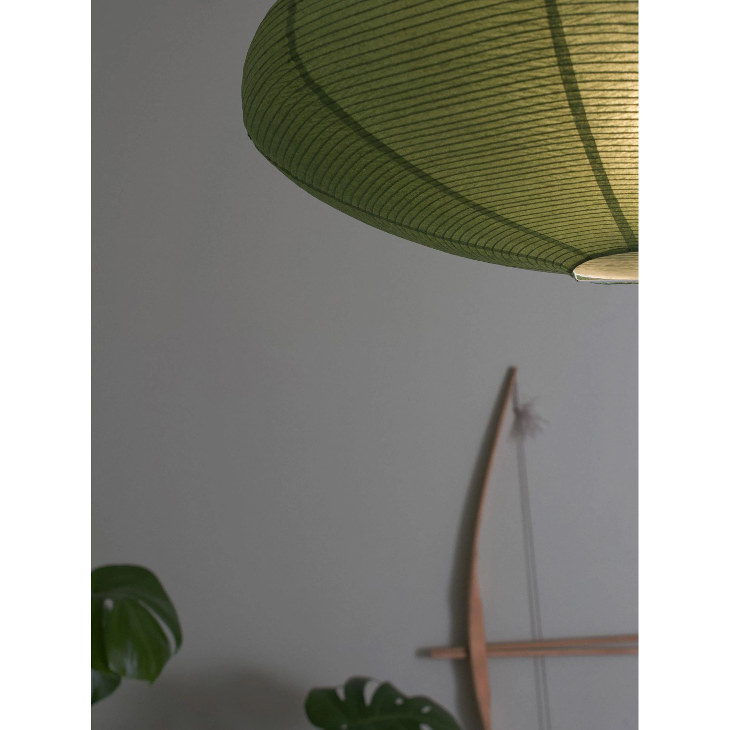 Grüne PR Home Yuni Pendelleuchte aus Reispapier, skandinavisches Design für Lampen & Leuchten.