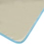 Detailaufnahme: Beige Furnicato Strandmatte mit blauem Rand.