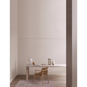 ELLE DECORATION by Crown Wandfarbe Natural Look No. 531, matte, in einem eingerichteten Raum.