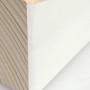 Detailansicht der DIY Tischleuchte von CREATE! by OBI: Holzwürfel, teilweise weiß lackiert.
