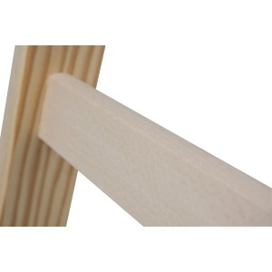 Detailaufnahme: Sprosse und Holm der Krause Doppelleiter Stabilo aus Holz.