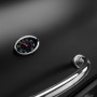 Detailaufnahme: Schwarzer Taino Gasgrill mit Temperaturanzeige und Edelstahl-Griff.