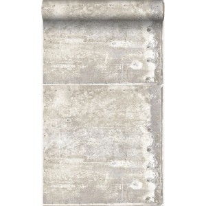 Vliestapete mit verwitterten, rostigen Metallplatten in Crème-Weiß. Industrieller Look für Wände.