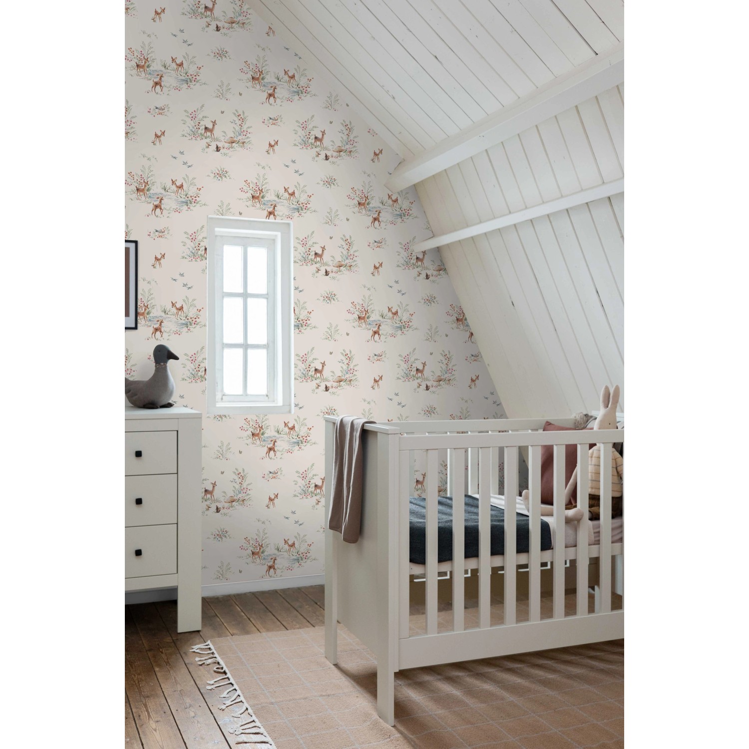 Kinderzimmer mit ESTAhome Tapete Hirsche Crème-Beige, 50x900cm, dekorative Vliestapete.