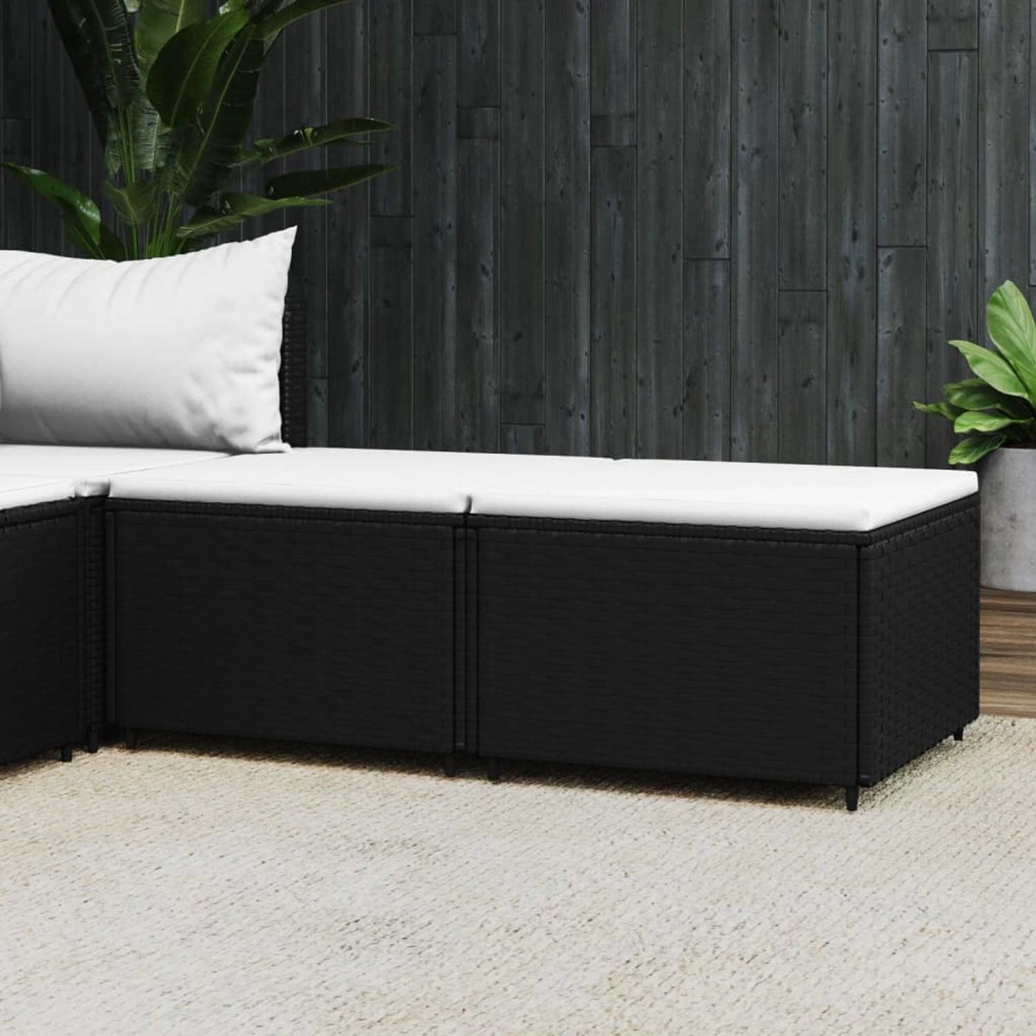 VidaXL Gartenhocker Set, 2 schwarze Poly Rattan Sitzhocker mit cremeweißen Kissen.