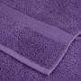Nahaufnahme: Lila Premium Handtuch aus Baumwolle, 50x100 cm, flauschig.