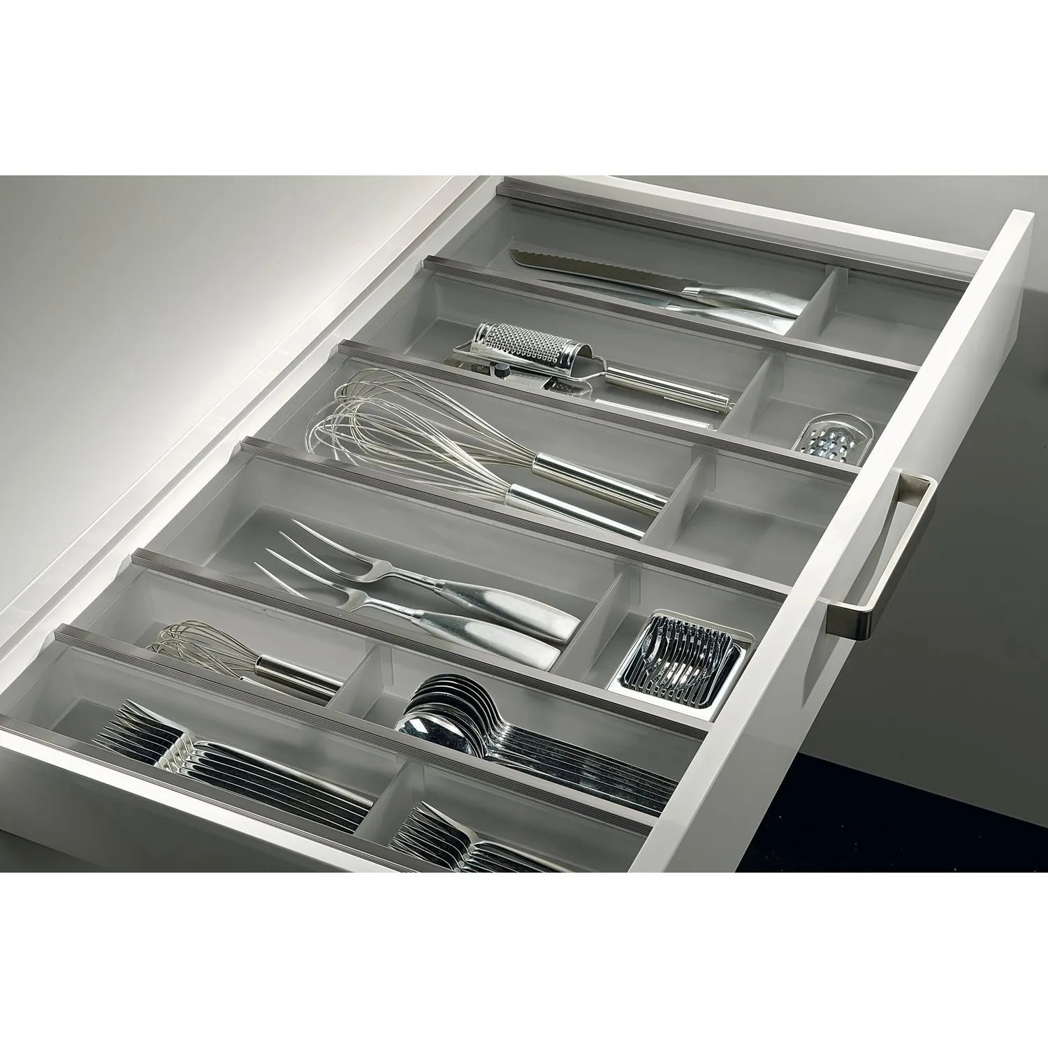 Ninka Cuisio Besteckeinsatz in Graphit für Legrabox Schublade, mit Fächern für Besteck und Küchenutensilien.