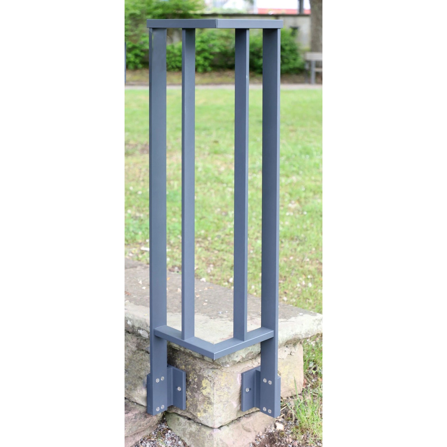 Eckset Linus, Aluminium, Anthrazit, 120x26 cm, für Geländer und Treppen.
