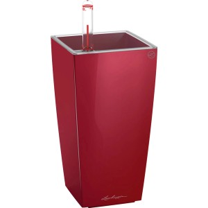 Hochglanz roter Lechuza Mini-Cubi Pflanztopf, 10x10 cm, mit Bewässerungssystem.