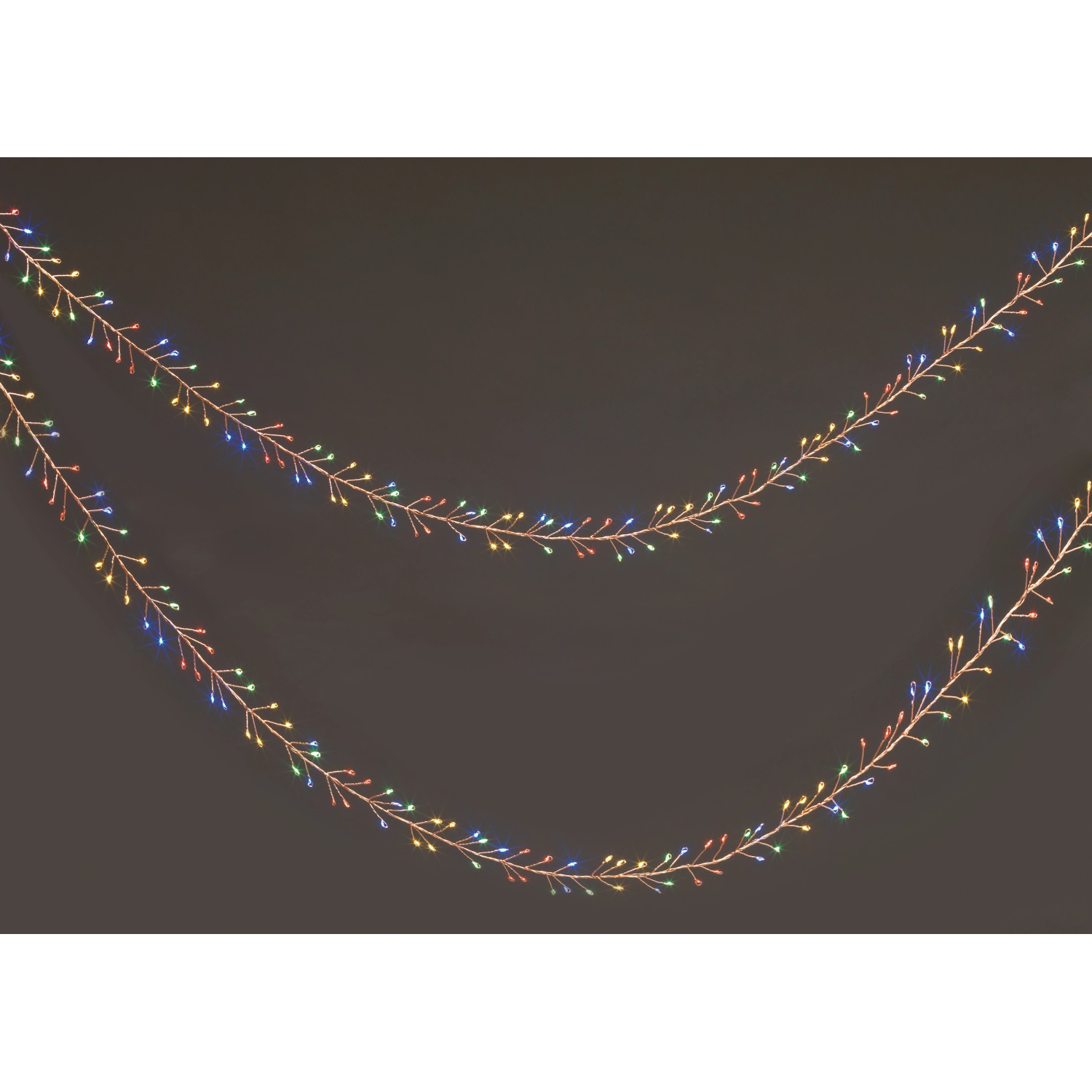 LED-Drahtlichterkette mit 480 Multicolor LEDs und transparentem Kabel für Innen und Außen.