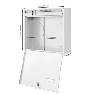 Weißer Banjado Briefkasten mit Holzmotiv, offen, Maße eingezeichnet, inkl. Schlüssel und Montagematerial.