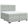 Hellgraues vidaXL Boxspringbett 200x200 cm mit Samtbezug, Matratze und Kopfteil.